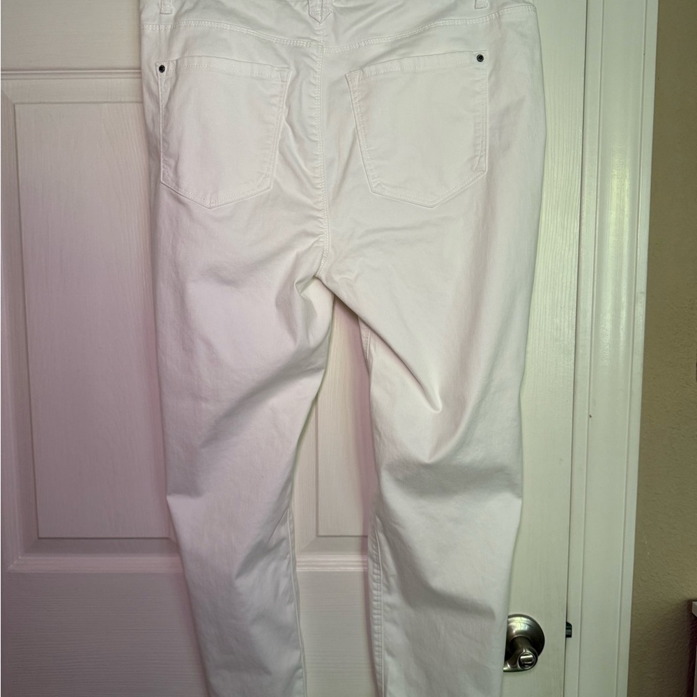 Women’s White Straight-Leg Pants size 14 NWOT - Picture 2 of 6